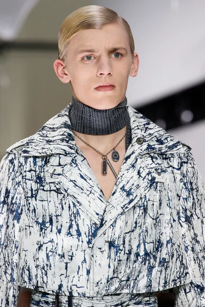 Look 73